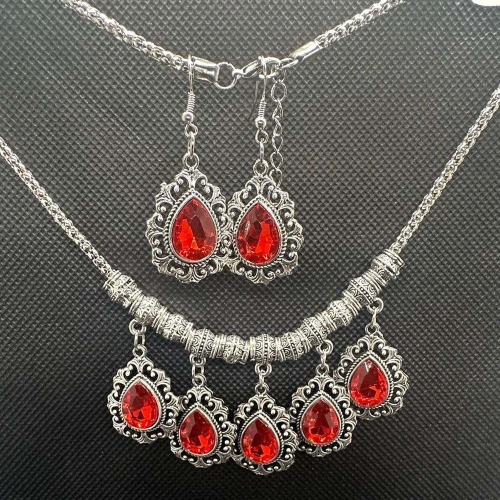 💎❤️STUNNING Vintage Silver Tone & Vermillion Dangle Necklace Earrings 💎❤️ - Picture 6 of 16